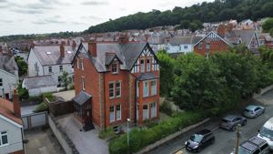 Photo 33- click for photo gallery